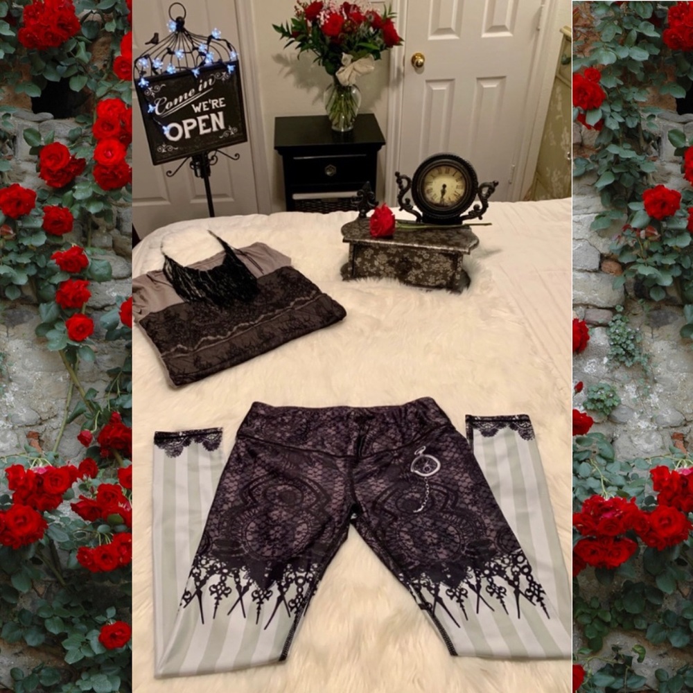 Unique Pocket Watch Leggings.